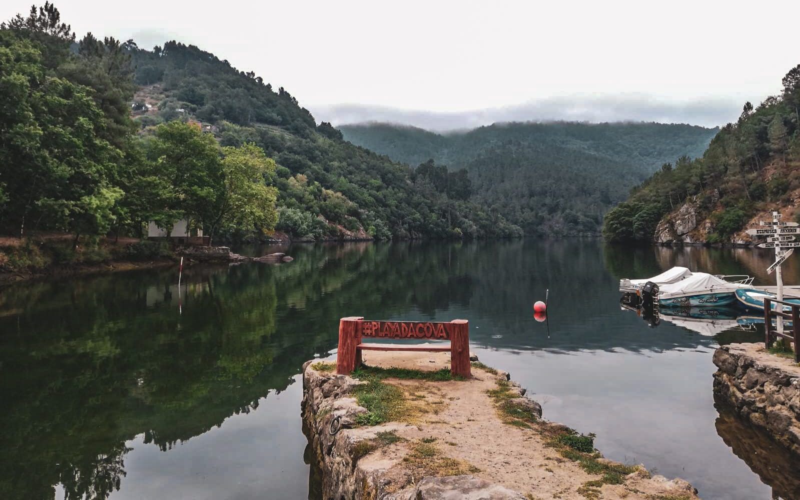 Playa de A Cova Ribeira Sacra